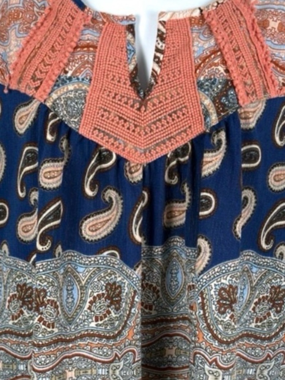 Unity World Woman’s Vibrant Paisley Print Boho-style Blouse Size L - Picture 7 of 9